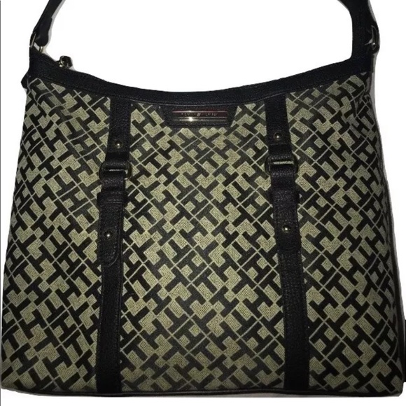 Tommy Hilfiger Handbags - Tommy Hilfiger Women’s Handbag black and white TH